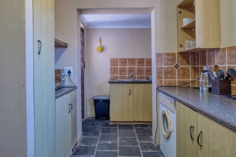 6 Bedroom Property for Sale in Summerstrand Eastern Cape